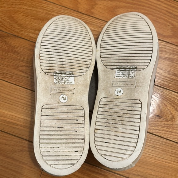 Tory Burch / Perforated Sneakers - Picture 7 of 8